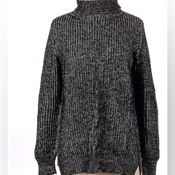 Zara Women’s Turtleneck Asymmetrical Knit Sweater Size M - Picture 9 of 9